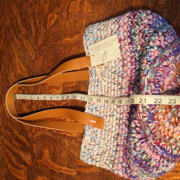 NWT! Handmade Crochet Multicolor Market Basket Tote Tan Faux Leather Straps - Picture 3 of 8